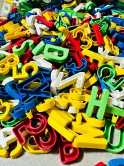 Alfanumérica 1000 Peças Letras E Números Educativo Toy Trade - Imagem 5