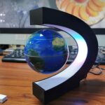 GLOBO TERRESTRE LED MAGNETICO GIRATORIO FLUTUANTE LEVITACAO ANTI GRAVIDADE LUMINARIA COM BASE DECORAÇÃO