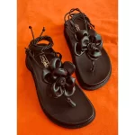 Sandália Papete Feminina de Amarração com Flor Podlinda